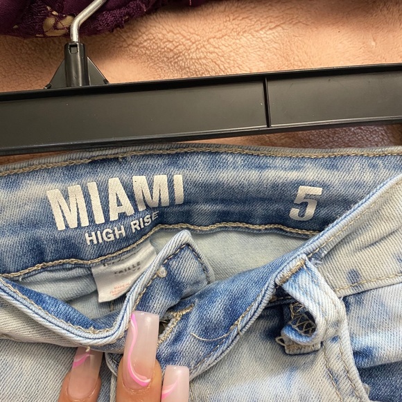 denim shorts - Picture 3 of 3